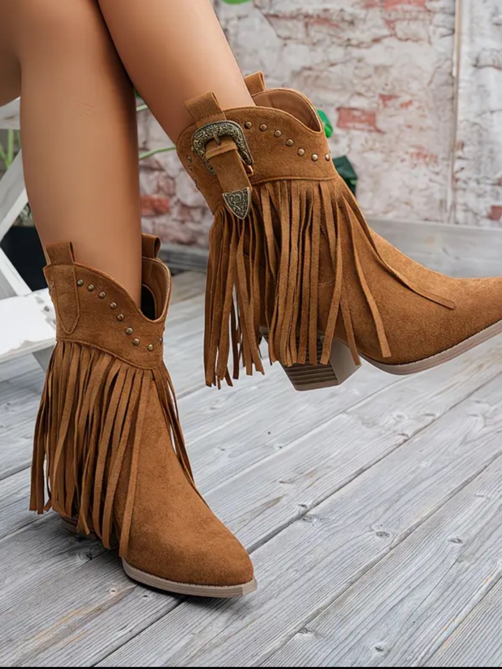 Woman’s tassel brown boots - Picture 2 of 2